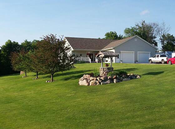 Meisterhaus Bed & Breakfast allows check-in for 18 year-old guests