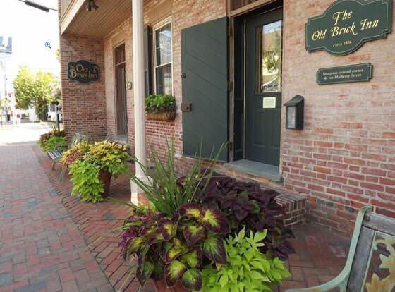 Old Brick Inn allows check-in for 18 year-old guests