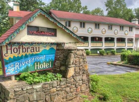 Hofbrau Riverfront Hotel allows check-in for 18 year-old guests