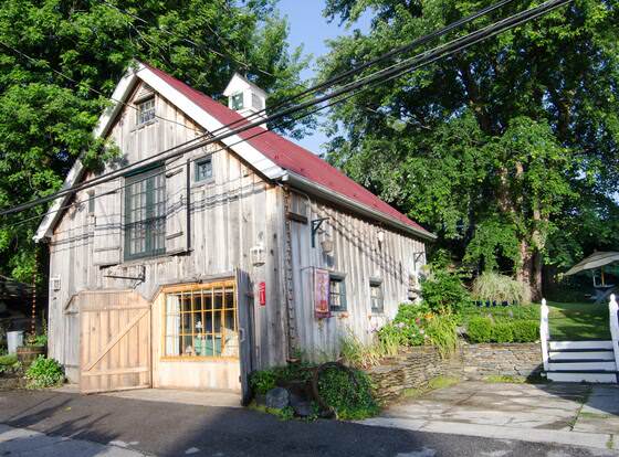 Lily Garden Bed and Breakfast allows check-in for 18 year-old guests