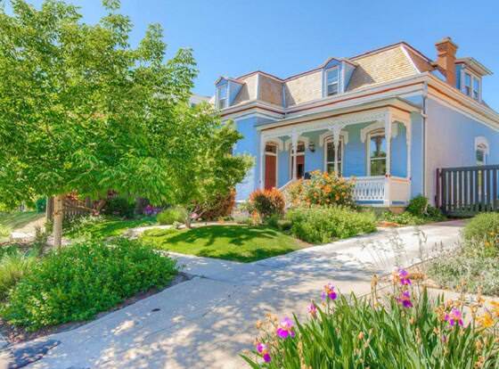 613 3rd Ave by Wasatch Vacation Homes allows check-in for 18 year-old guests