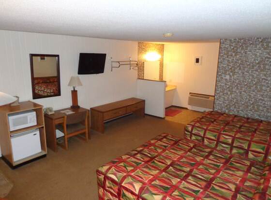 El Vu Motel allows check-in for 18 year-old guests