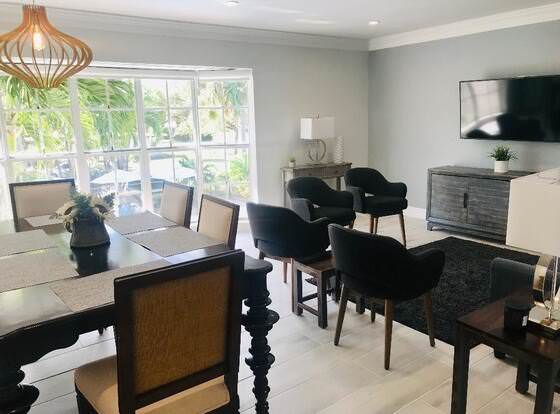 Sea Turtle Inn allows check-in for 18 year-old guests