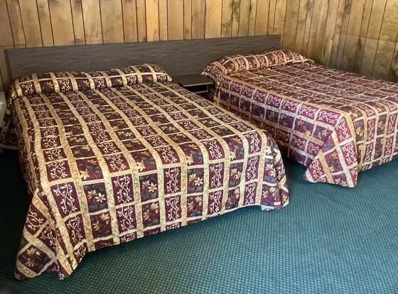 Wildflower Inn & RV Park allows check-in for 18 year-old guests