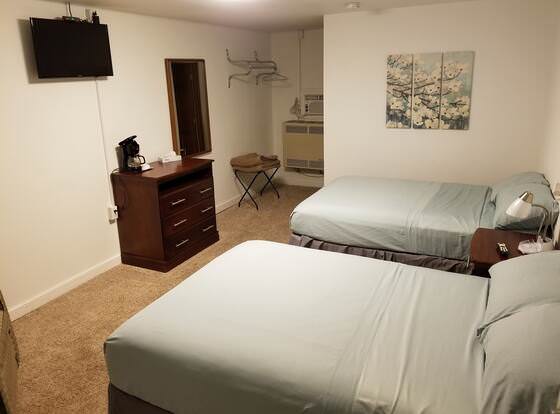 Lake Land Inn allows check-in for 18 year-old guests