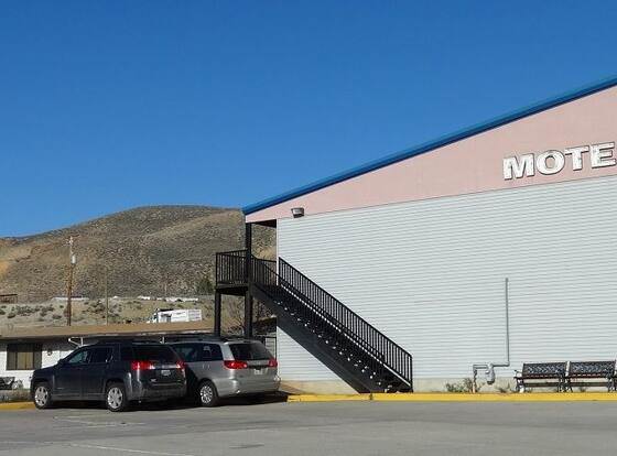 Little Bear Motel allows check-in for 18 year-old guests