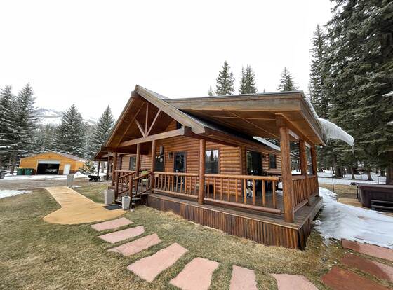 Bear Paw Lodge allows check-in for 18 year-old guests