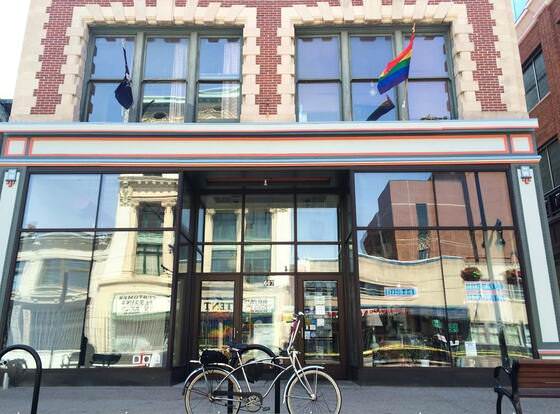 Hostel Buffalo - Niagara allows check-in for 18 year-old guests