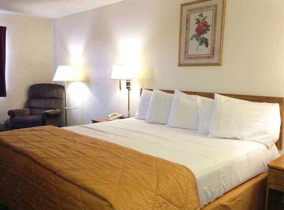 Amerihost Inn & Suites Fulton allows check-in for 18 year-old guests