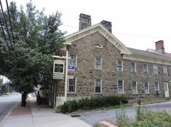 The Noon-Collins Inn allows check-in for 18 year-old guests