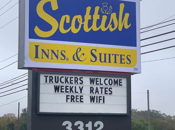 Scottish Inns and Suites - Bordentown allows check-in for 18 year-old guests