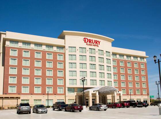 Drury Plaza Hotel St. Louis St. Charles allows check-in for 18 year-old guests