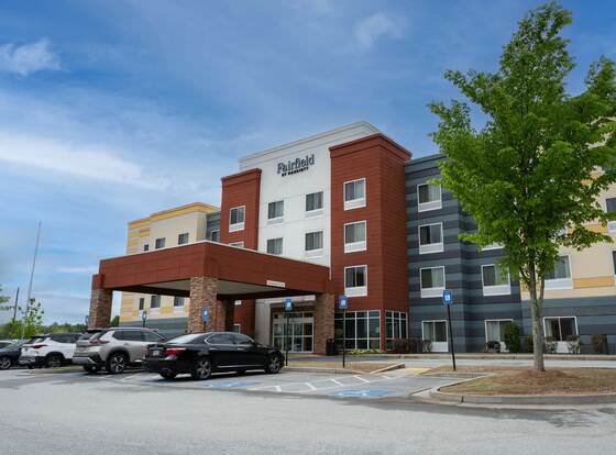 Fairfield Inn & Suites by Marriott Atlanta Fairburn allows check-in for 18 year-old guests