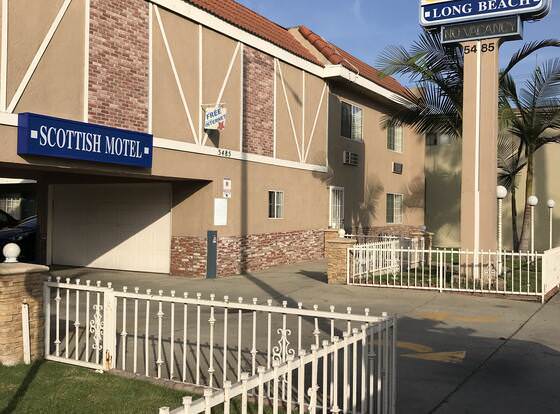 Scottish Inns Long Beach allows check-in for 18 year-old guests