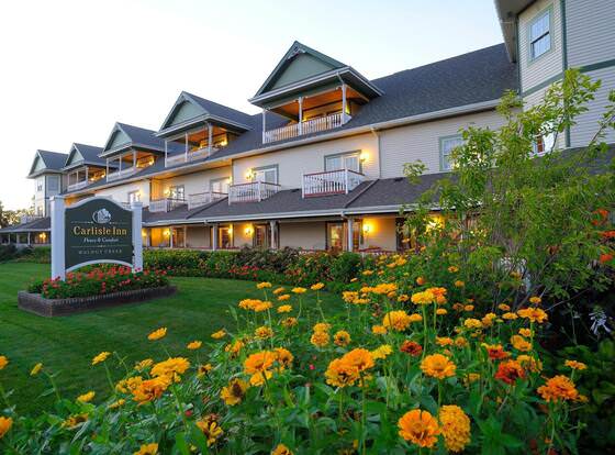 Carlisle Inn Walnut Creek allows check-in for 18 year-old guests