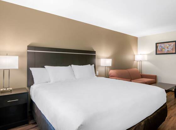 Econo Lodge Inn & Suites allows check-in for 18 year-old guests