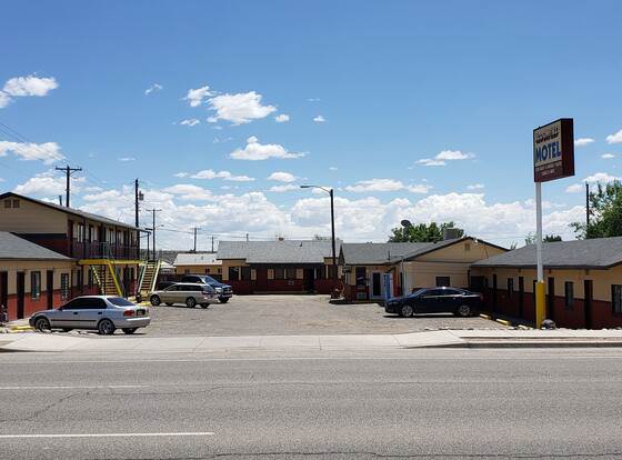 Bloomfield Motel allows check-in for 18 year-old guests