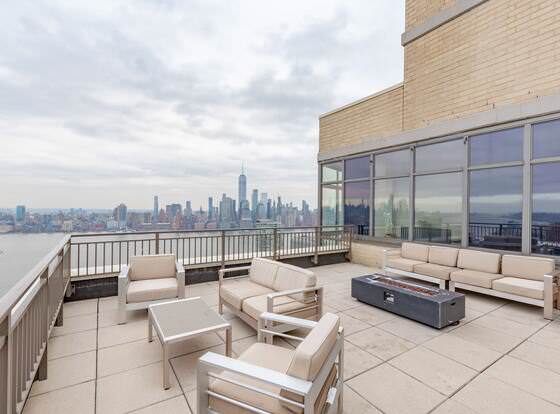 Kensho Homes - Jersey City allows check-in for 18 year-old guests