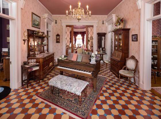 The Steamboat House Bed & Breakfast allows check-in for 18 year-old guests