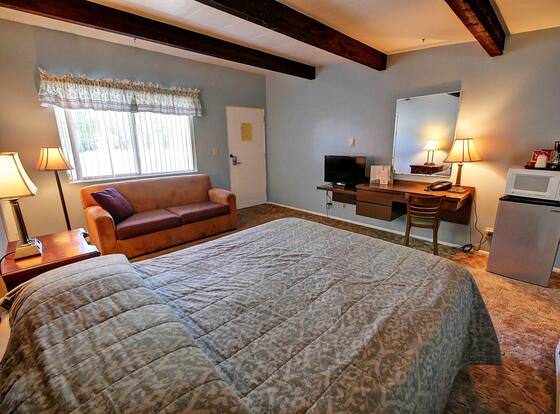 Idle A While allows check-in for 18 year-old guests