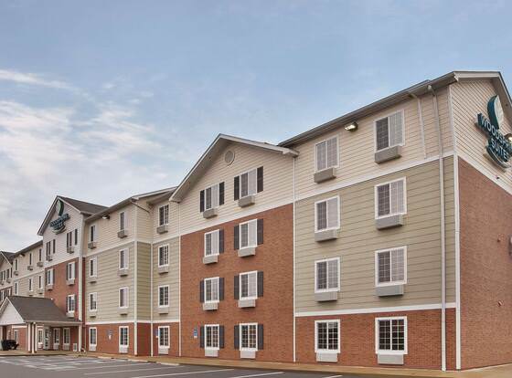 WoodSpring Suites Columbus Southeast allows check-in for 18 year-old guests