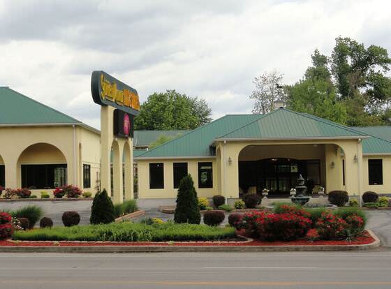 Golden Manor Inn & Suites allows check-in for 18 year-old guests