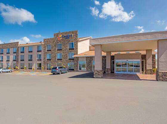 Comfort Inn Tonopah allows check-in for 18 year-old guests