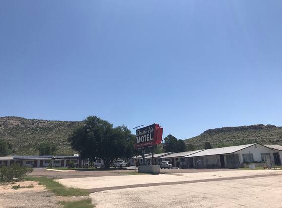 Desert Air Motel allows check-in for 18 year-old guests