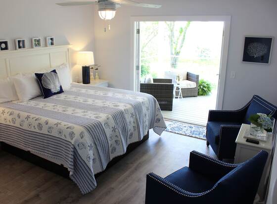 Darien Waterfront Inn allows check-in for 18 year-old guests