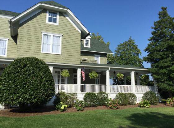 The Ocean Bay House allows check-in for 18 year-old guests