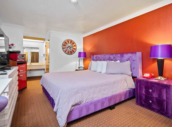 Americana Inn allows check-in for 18 year-old guests