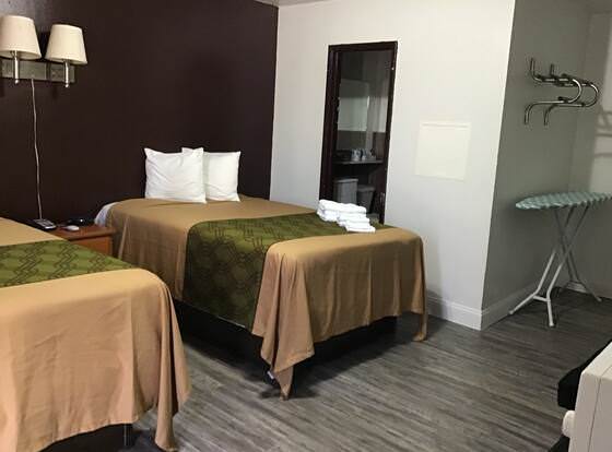 Western Motel allows check-in for 18 year-old guests