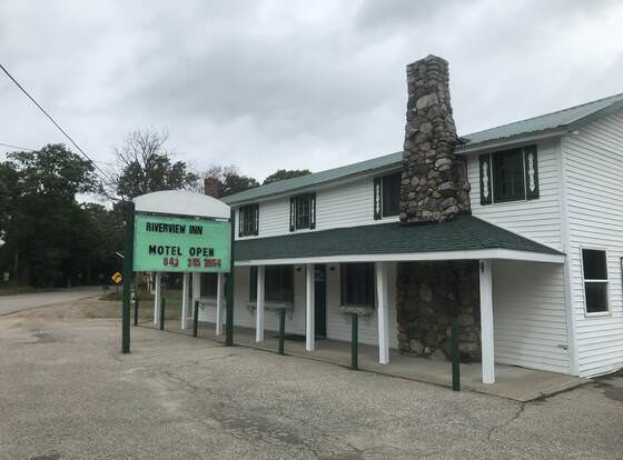 Riverview Inn allows check-in for 18 year-old guests