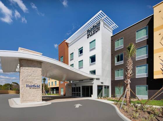 Fairfield Inn & Suites by Marriott Tampa Wesley Chapel allows check-in for 18 year-old guests