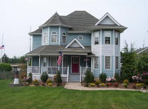 Inn at Rivers Edge Marina allows check-in for 18 year-old guests