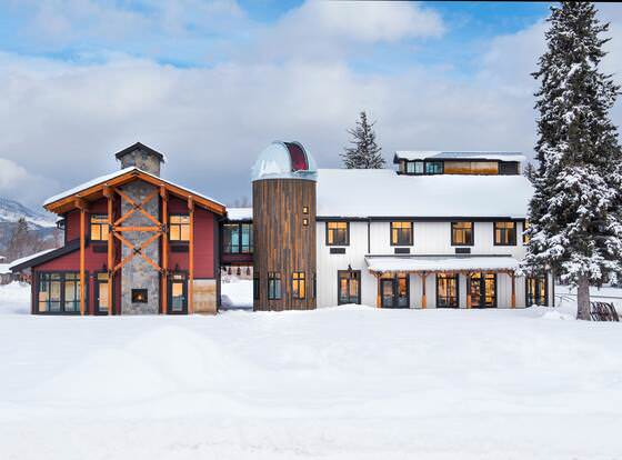 Compass Rose Lodge allows check-in for 18 year-old guests